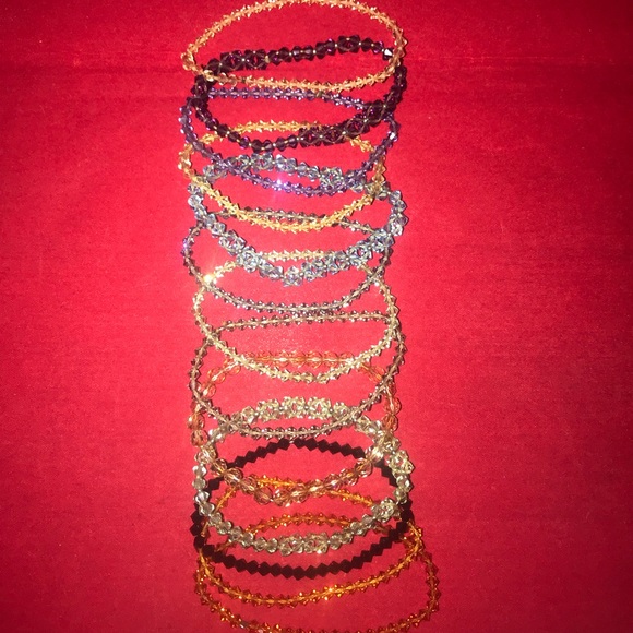 A whole bunch beaded crystal-style shiny bracelets - Picture 4 of 4